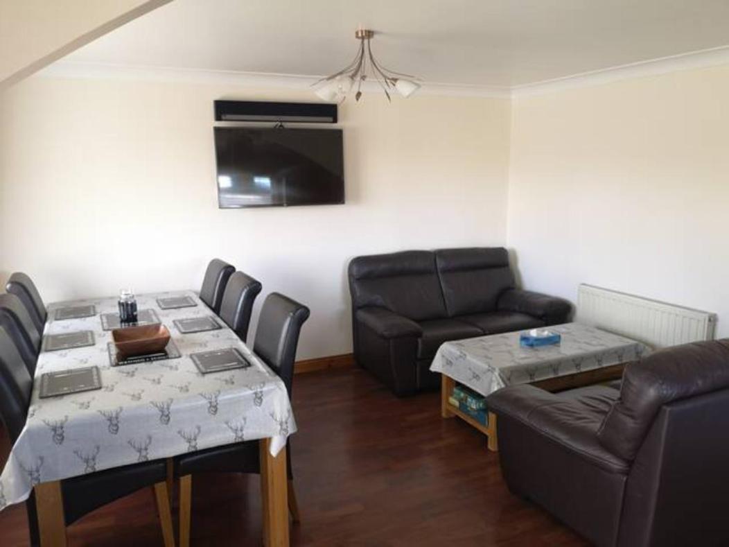 Large Private 3 Bed Bungalow Villa Stornoway  Exterior photo